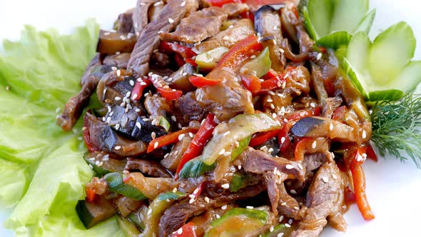 Thai Salad Vegetables and Meat alt