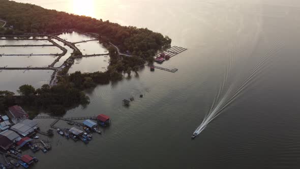 Boat go back home alt