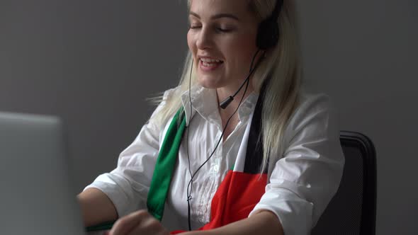 Digital Translator with Uae Flag Interpreter Working