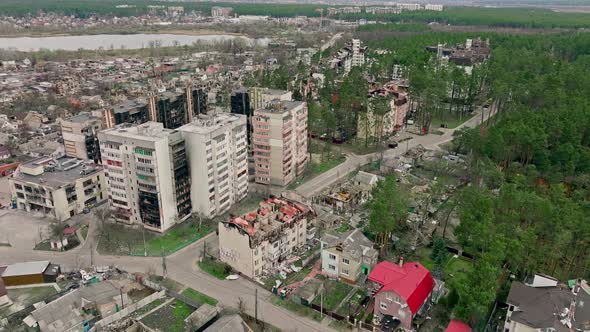 War Bomb Destruction House Ukraine Irpen Bucha Kyiv Damage Destroyed City alt
