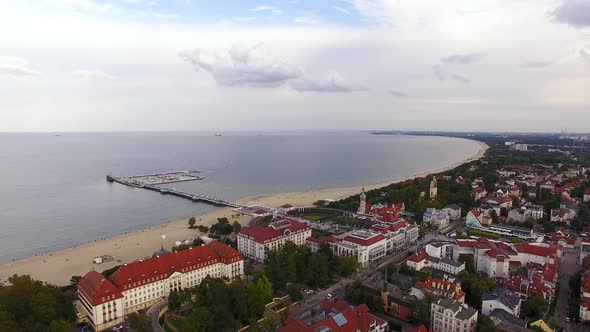 Aerial view of the cityscape of Sopot in the evening, Poland alt