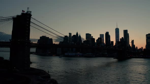Aerial Drone View of Siluet Elements of Brooklyn Bridge in New York at Sunset alt