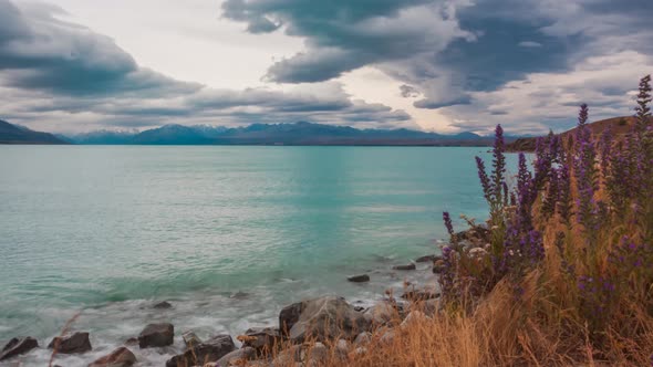 Lake Tekapo shore timelapse alt