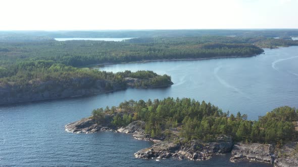 Skerriy in the northwestern part of the Lake Ladoga