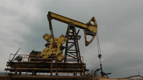 Pump Jack for Crude Oil