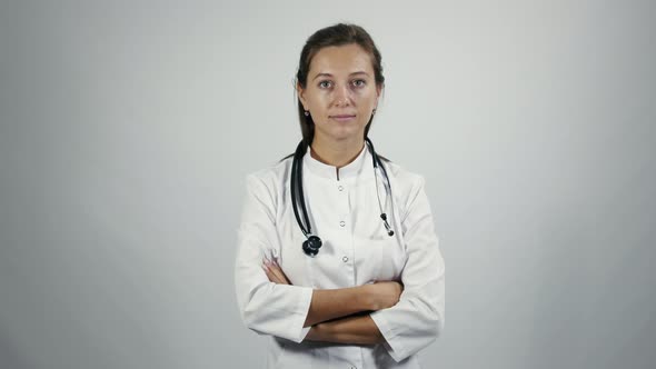 Woman doctor put on a stethoscope alt
