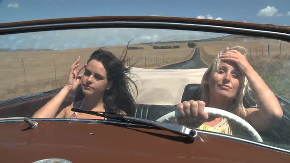 MS OF FRIENDS IN A CAR alt