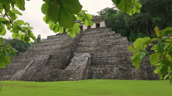 Mayan Ruins Palenque in Mexico alt