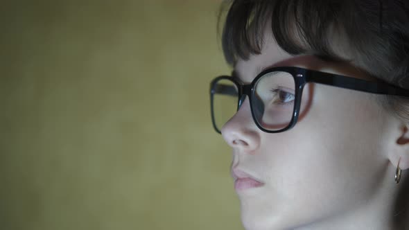 Watch display in glasses.  alt