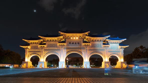 time lapse of Liberty Square main gate of Chiang Kai-Shek Memorial Hall at night in Taipei, Taiwan