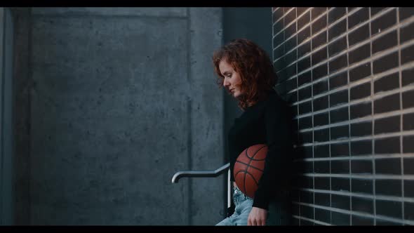 Sporty Fashion Girl alt