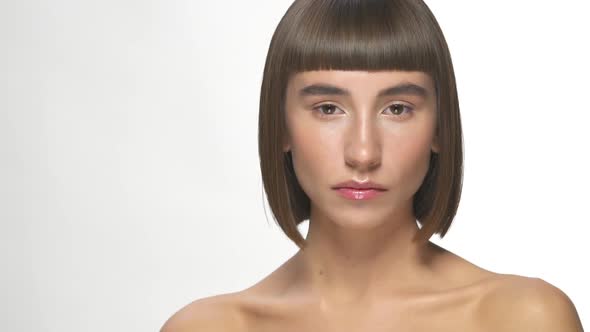 Strong Woman Face Turning To Sides alt