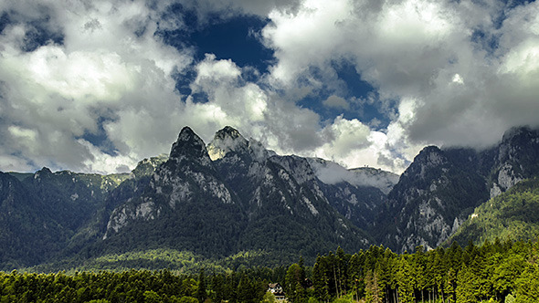 Mountain Forest Time Lapse 4K alt