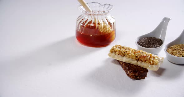Granola bar with honey and cereals alt