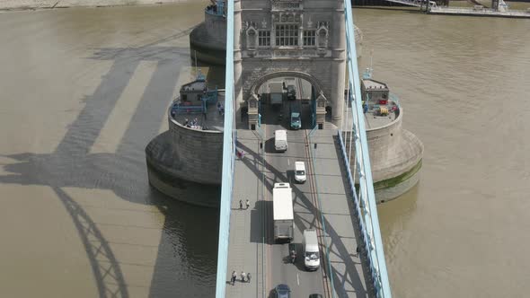 Traffic on London Tower Bridge. Cars Driving Over Bridge alt
