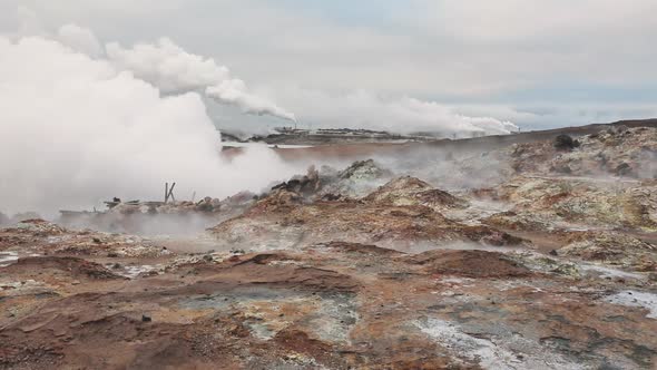Gunnuhver Hot Springs in Iceland alt