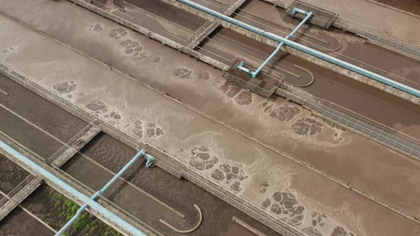 Wastewater Treatment Plant Water Clarifier Sedimentation Tank, Ecosystem and Circle Economy Concept alt