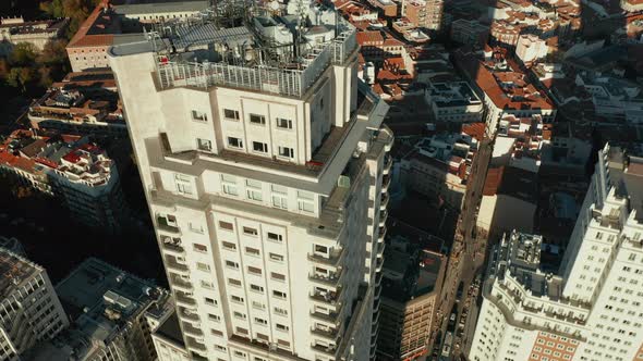 High Angle View of Top of Old Skyscraper Torre De Madrid alt
