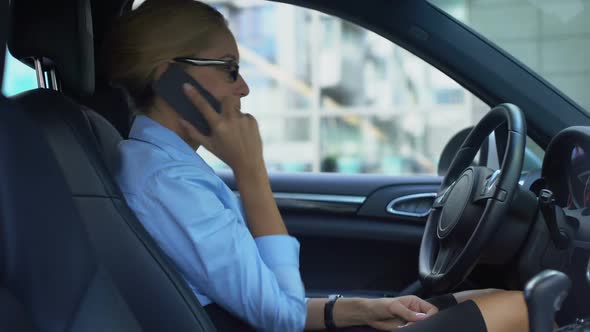 Hysterical Woman Swears on Phone, Throws Device Out of Car, Nervous Breakdown alt