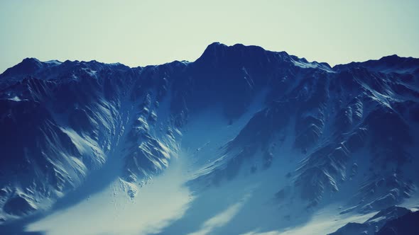 Snow Covered Beautiful Mountain Peaks alt