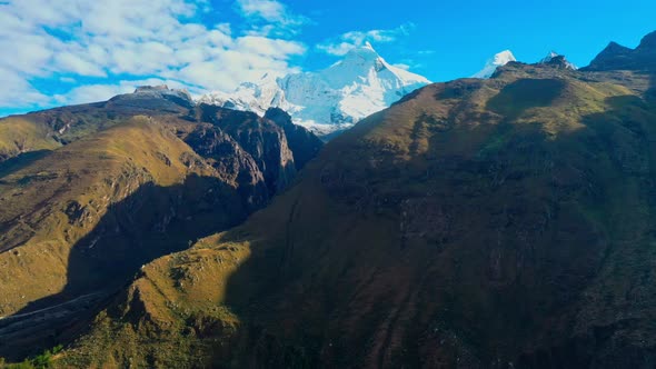 The high altitude mountains in the Peruvian Andes home to glaciers melting due to global warming - a alt