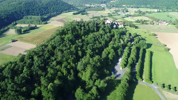 The valley of the castles in Perigord in France alt