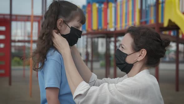 Safety Concept at the Playground. alt