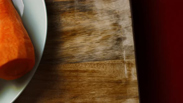 Film the Vegetables on the Slider alt