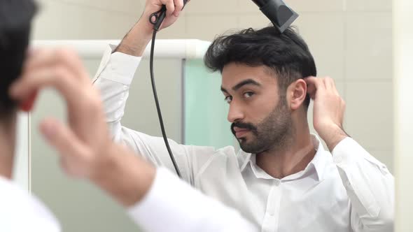 Hair drying, work preparation. alt