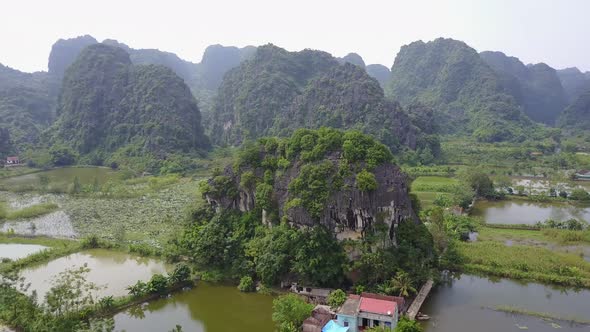 Phong Nha Kebang - A beautiful small village in the middle of massif mountain walls. See this mini m alt