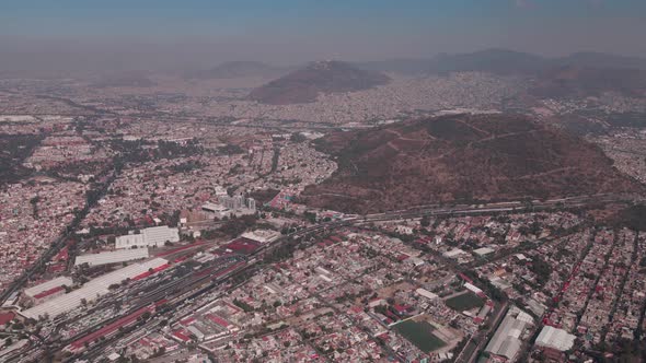 The end of Mexico city by the north, very polluted alt