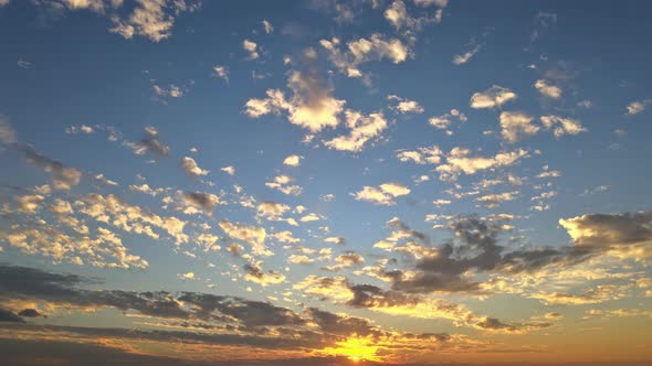 Large Beautiful Orange Color Sunset Sky Dramatic Time Lapse Sunset Over Clouds Evening alt