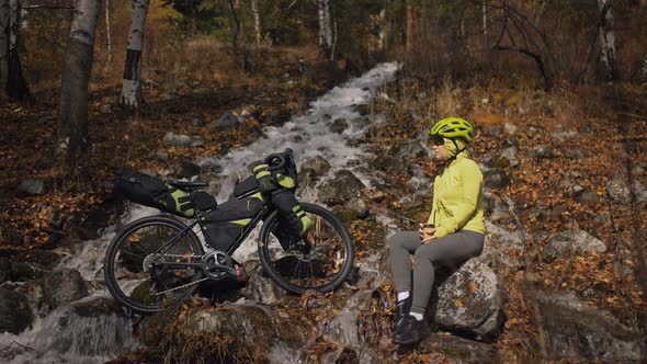 The Woman Travel on Mixed Terrain Cycle Touring with Bikepacking alt