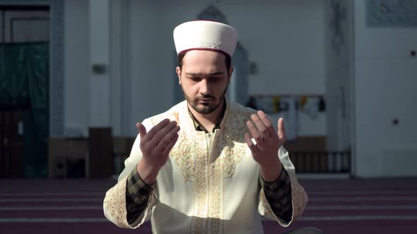Man Praying From Different Angles Mosque alt