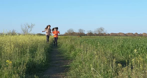 Girls Run on the Country Road alt