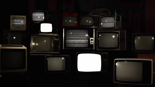 Old Televisions with Static Noise, Broadcast Fail, TV Noise and Snow. alt
