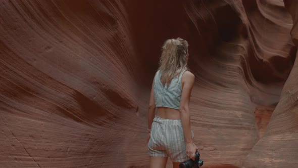 Photographer In The Canyon alt