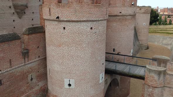 The Castle of La Mota or Castillo de La Mota alt