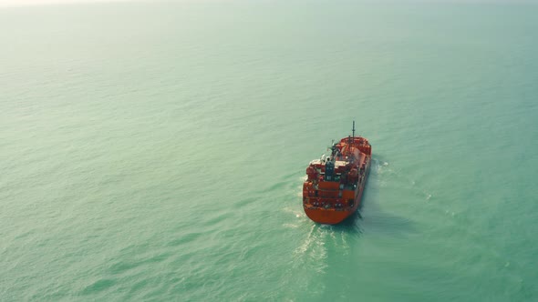 LPG Tanker in the Sea alt