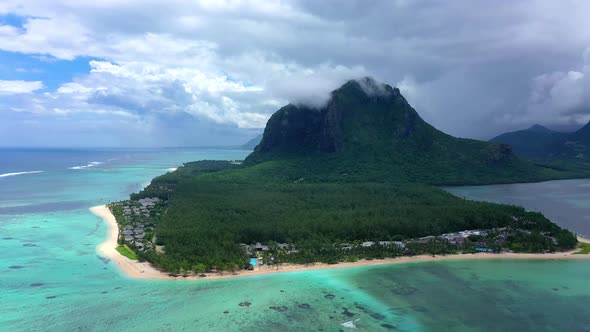 Le Morne mountain with beach, Mauritius, Africa alt