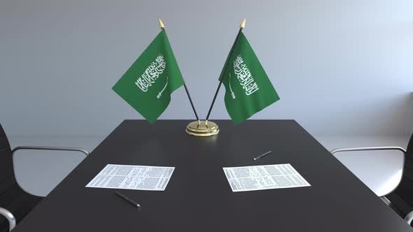 Flags of Saudi Arabia and Papers alt