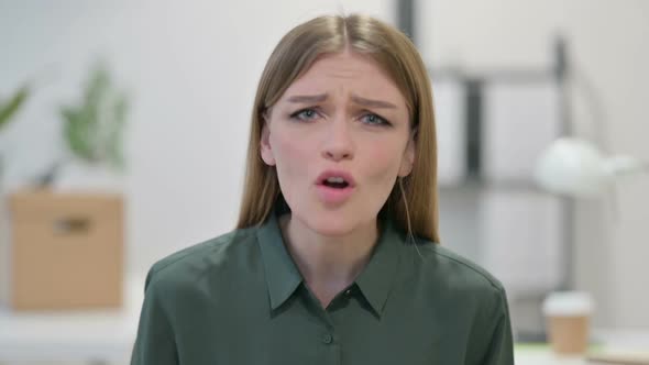 Young Woman Fighting Arguing alt