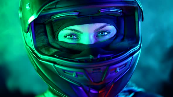 Young Female Motorcyclist Woman in Closed Motorcycle Helmet alt