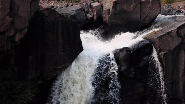 High Falls on the Pigeon River in Minnesota alt