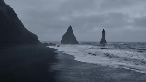 Reynisfjara's Frozen Trolls alt