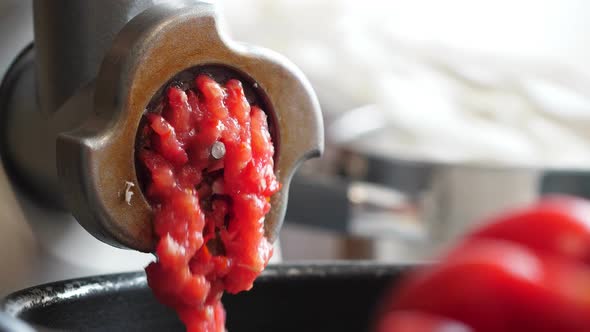 Process of Cooking Tomato Paste in Meat Grinder alt