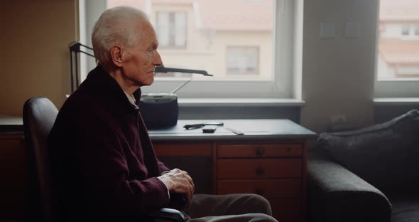 Elderly Senior Man Worried Unhappy alt