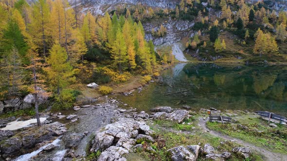 Autumn alpine stream and lake Tappenkarsee, Kleinarl, Austria alt