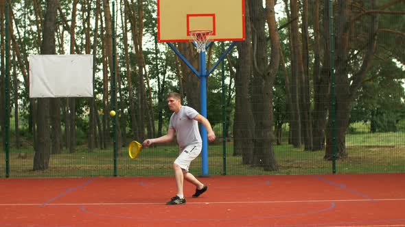 Tennis Player Training Forehand Grip Technique alt