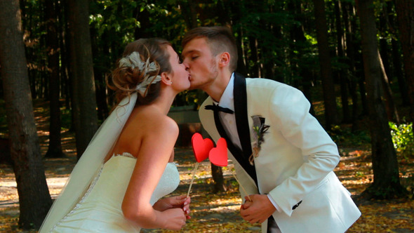 Newlyweds Kissing 5